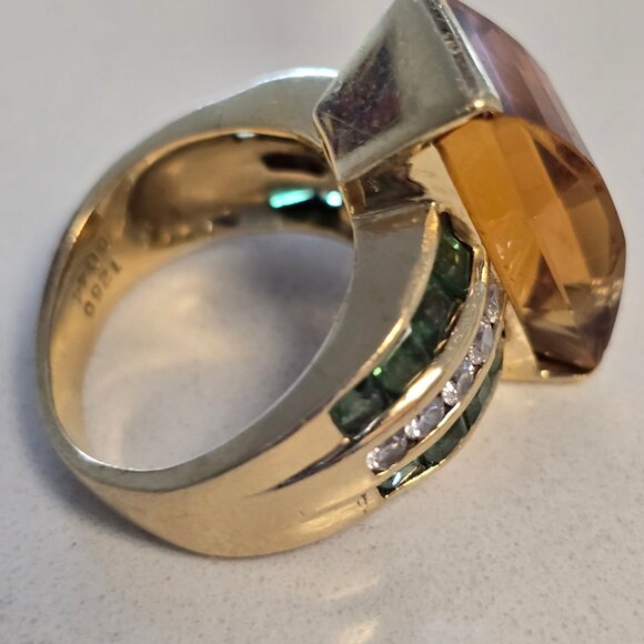 Ring - Picture 2 of 4